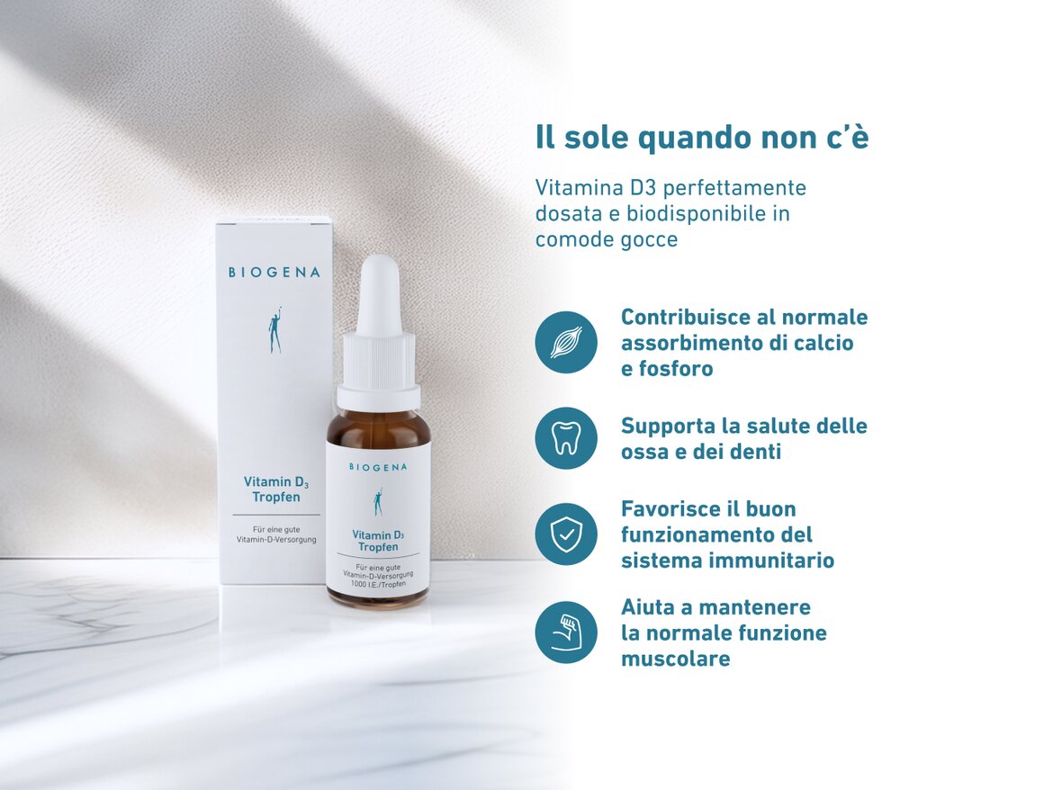 Confezione e flacone dell’integratore BIOGENA Vitamin D₃ Tropfen su superficie in marmo chiaro. A destra, testo con icone che illustrano i benefici: contribuisce all’assorbimento di calcio e fosforo, supporta ossa e denti, favorisce il sistema immunitario e aiuta a mantenere la funzione muscolare.